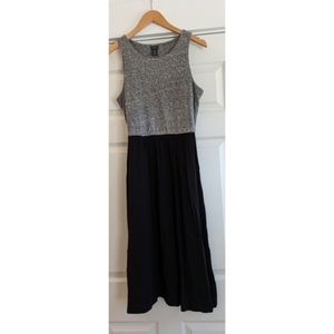 Paraphrase Blocked Midi Dress